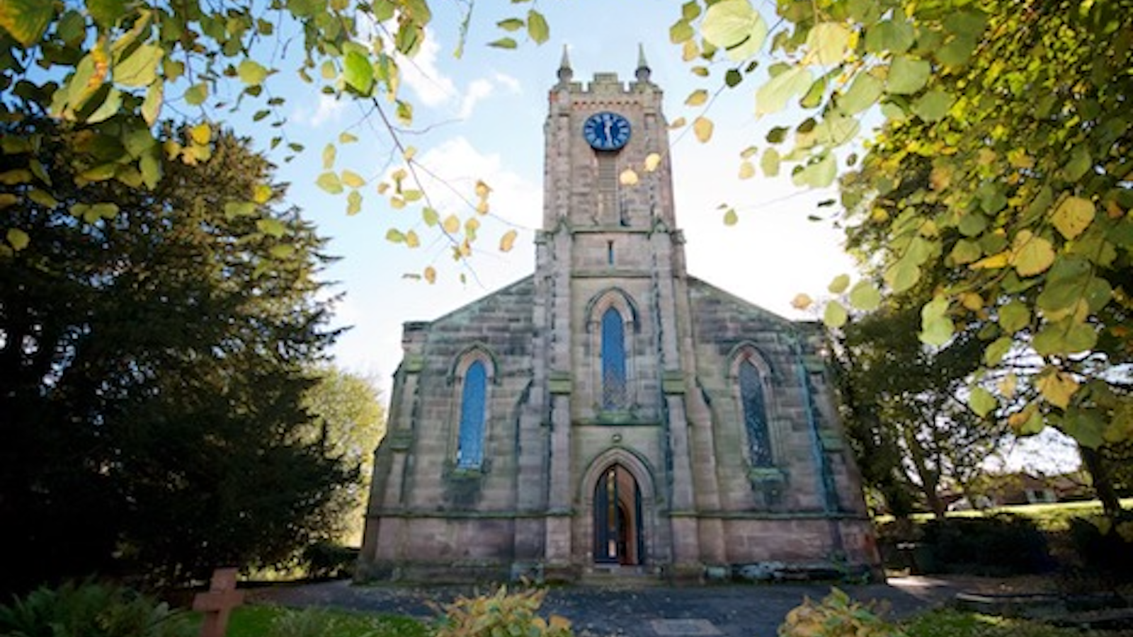 Holy Trinity church 1600x900